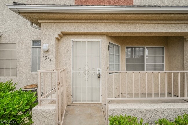 Building Photo - 1315 Silver Sierra St