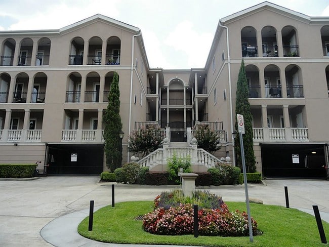 Building Photo - 58 Briar Hollow Ln