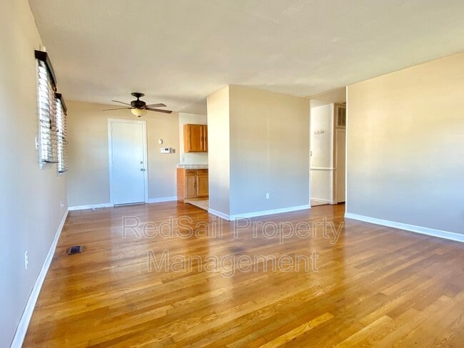 Building Photo - 1006 73rd St