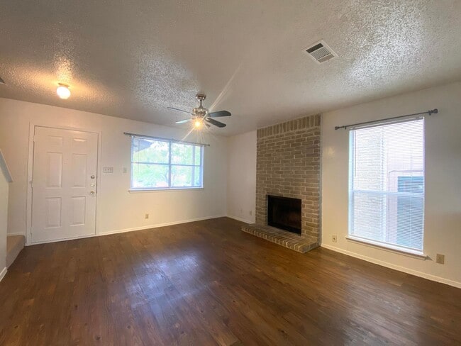 Building Photo - 1509 Cinnamon Path