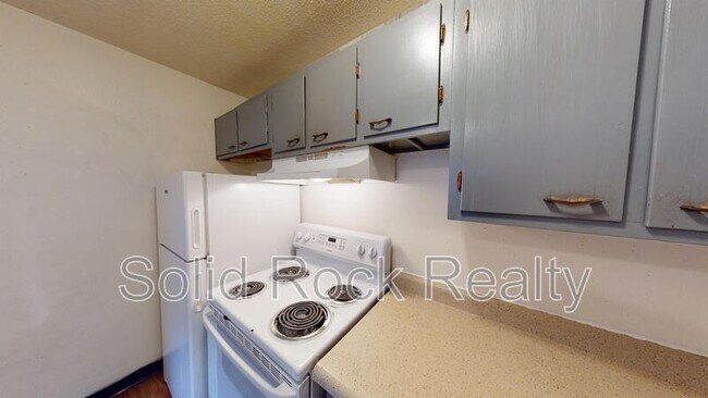 Foto del edificio - 1411 S Corona Ave