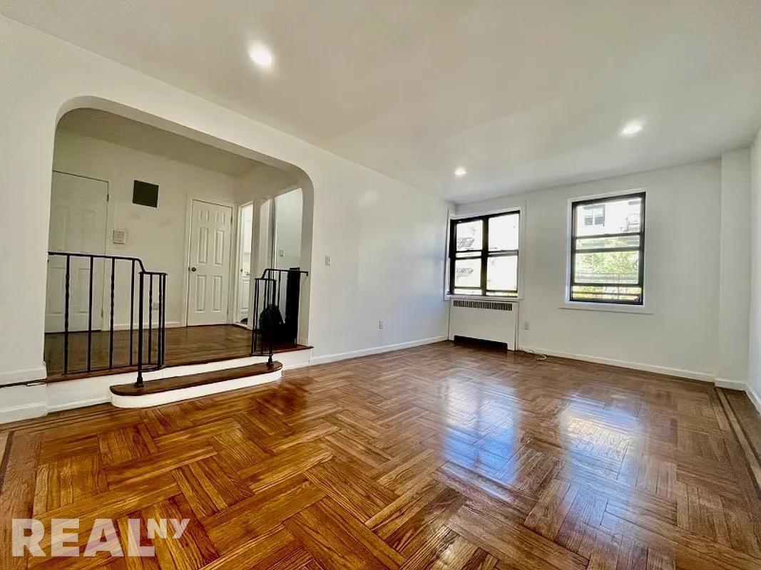 275 Fort Washington Ave Unit 5B, New York, NY 10032 Room for Rent in