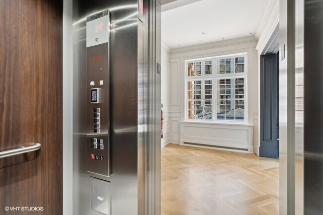 Foto del edificio - 2700 N Lakeview Ave