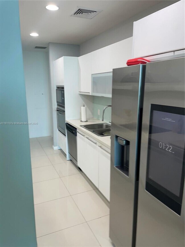 Foto del edificio - 7928 East Dr