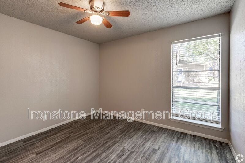 Primary Photo - 5313 E 47th Pl