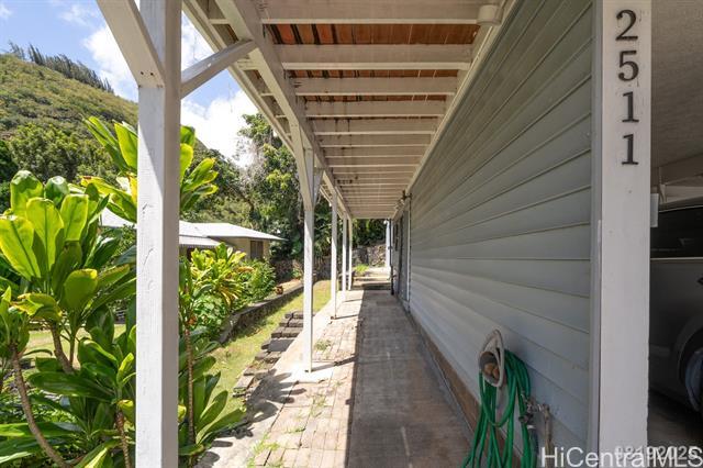 Building Photo - 2511 Makaulii Pl