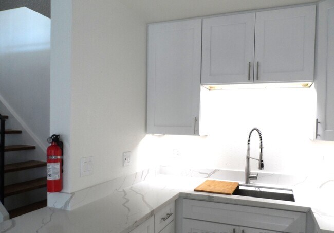 Foto del edificio - 6633 Stonepine Ln