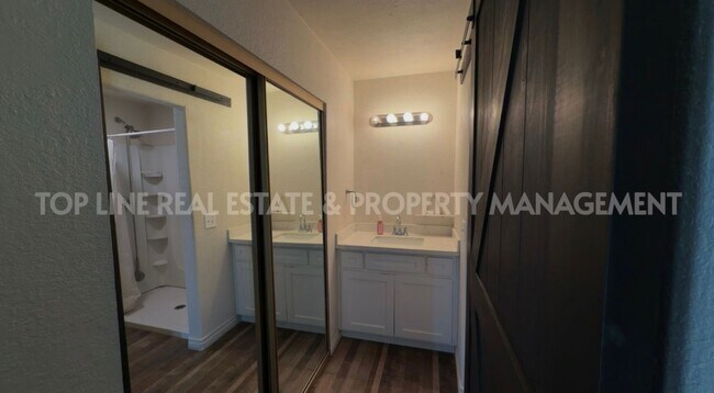 Foto del edificio - Coming Soon!  Home For Rent with pool. Tenant occupied. Please do not disturb tenants.