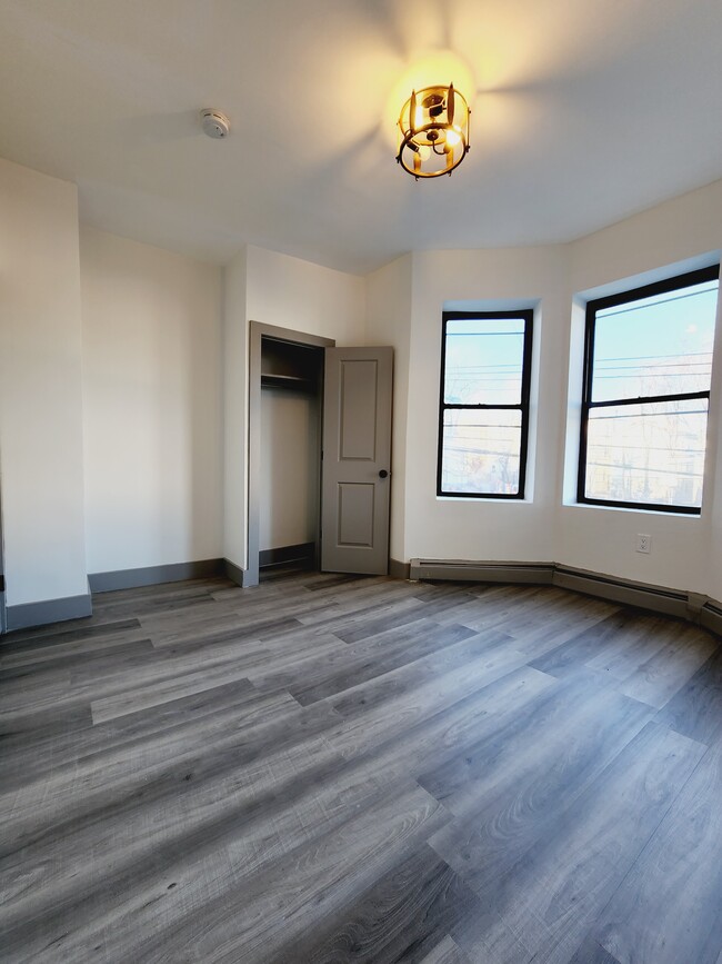145 Wilkinson Ave Unit 2L - 144 Wilkinson Ave