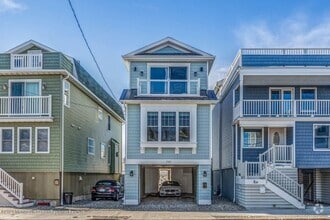 Building Photo - 107 17th Ave