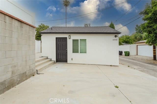 Foto del edificio - 6440 Lindley Ave
