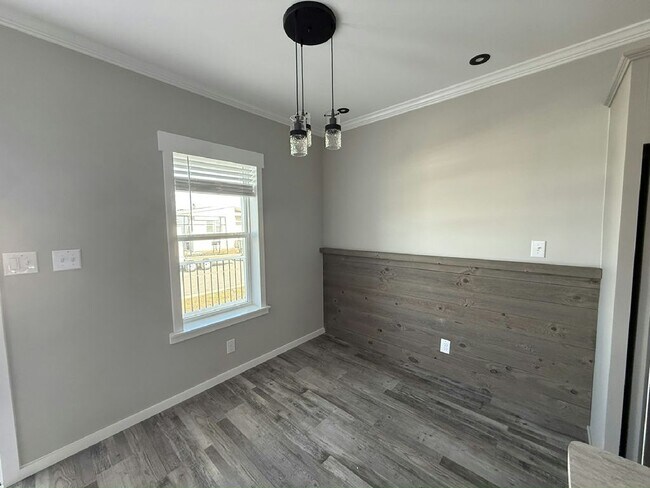 Building Photo - 3514 Campari Dr