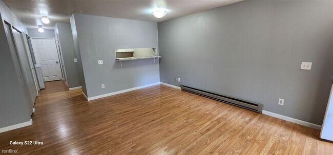 Foto del edificio - 1 br, 1 bath Condo - 11717 93rd Avenue Nor...