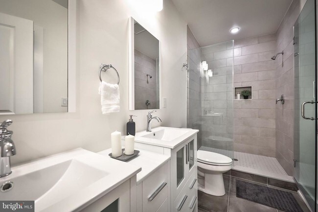 Foto del edificio - 2442 N Lee St