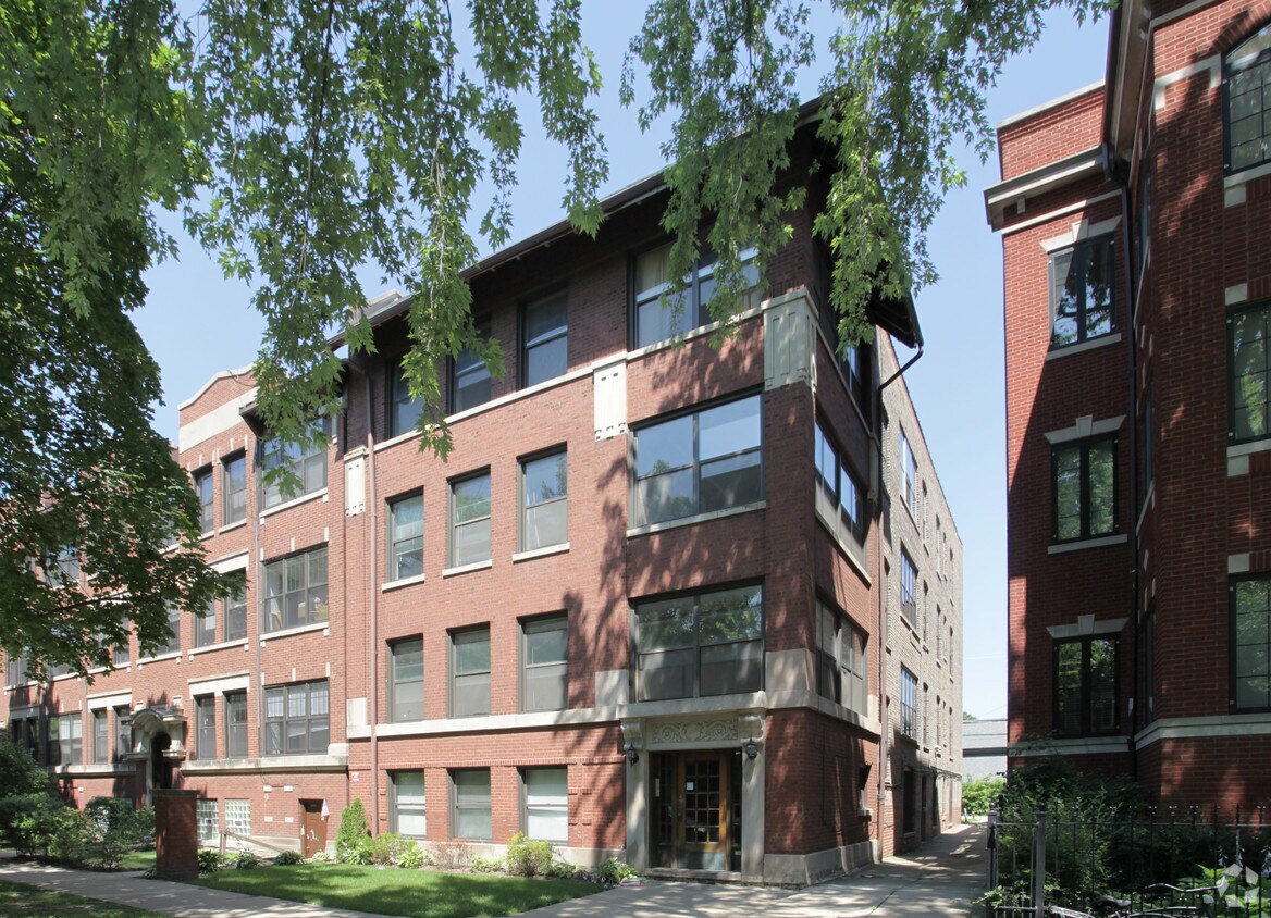 Foto principal - 5211 S Greenwood Ave