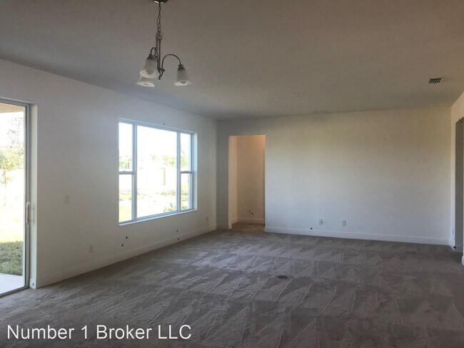 Building Photo - 5 br, 3 bath House - 14431 Black Lake Pres...