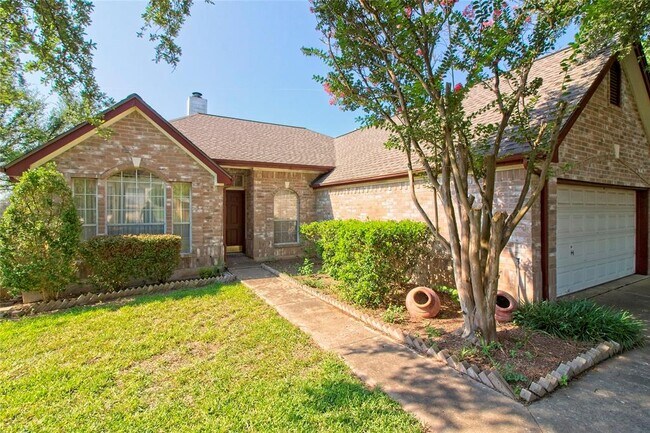 Building Photo - 108 Rio Vista Dr
