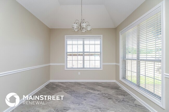 Building Photo - 10104 Fox Chase Dr