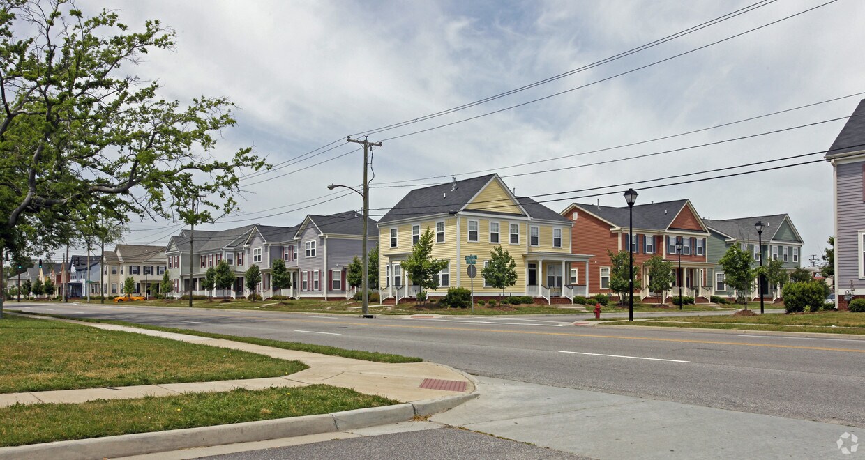Primary Photo - 601-605 Godwin St