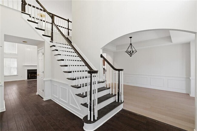 Building Photo - 1702 Clay Brooke Ct SE