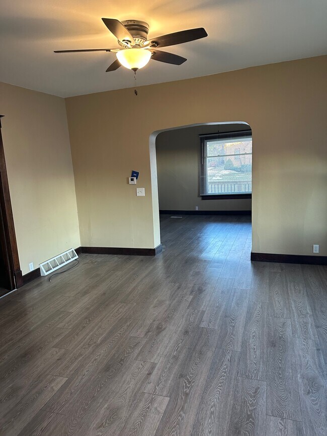 1634 S 10th St Unit 1634 S 10th St, Manitowoc, WI 54220 Apartments in