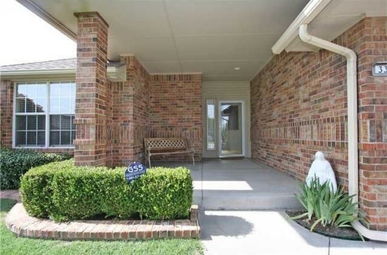 Building Photo - Call today for Move in Specials!!!  3 bedroom 2 bath home in beautiful neighborhood for rent; fir...