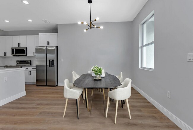 Foto del edificio - 817 Seabold Ave NW