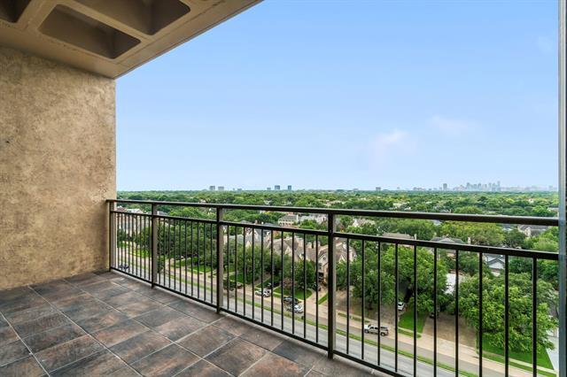 Foto principal - 6335 W Northwest Hwy