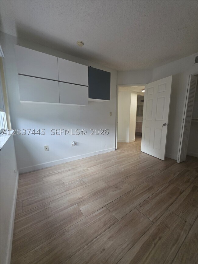 Building Photo - 15711 SW 137th Ave