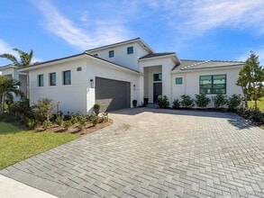 Building Photo - 9221 SW Esule Way