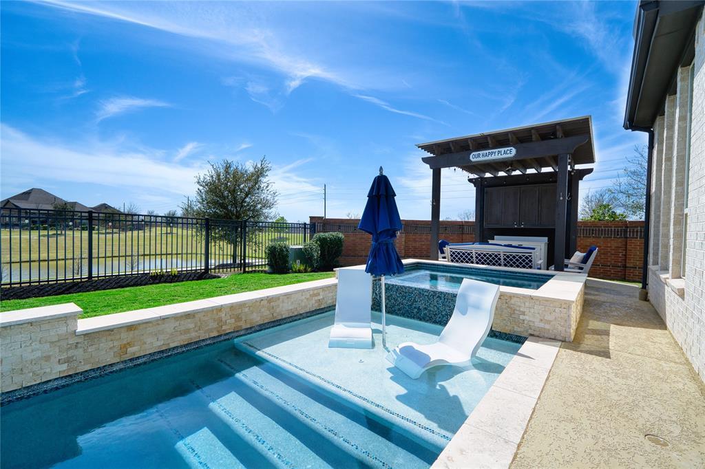 Foto principal - 23935 Birchwood Lake Ln