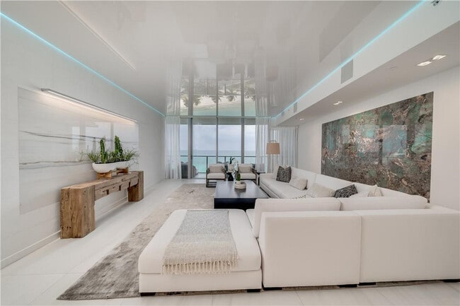 Building Photo - 2200 N Ocean Blvd