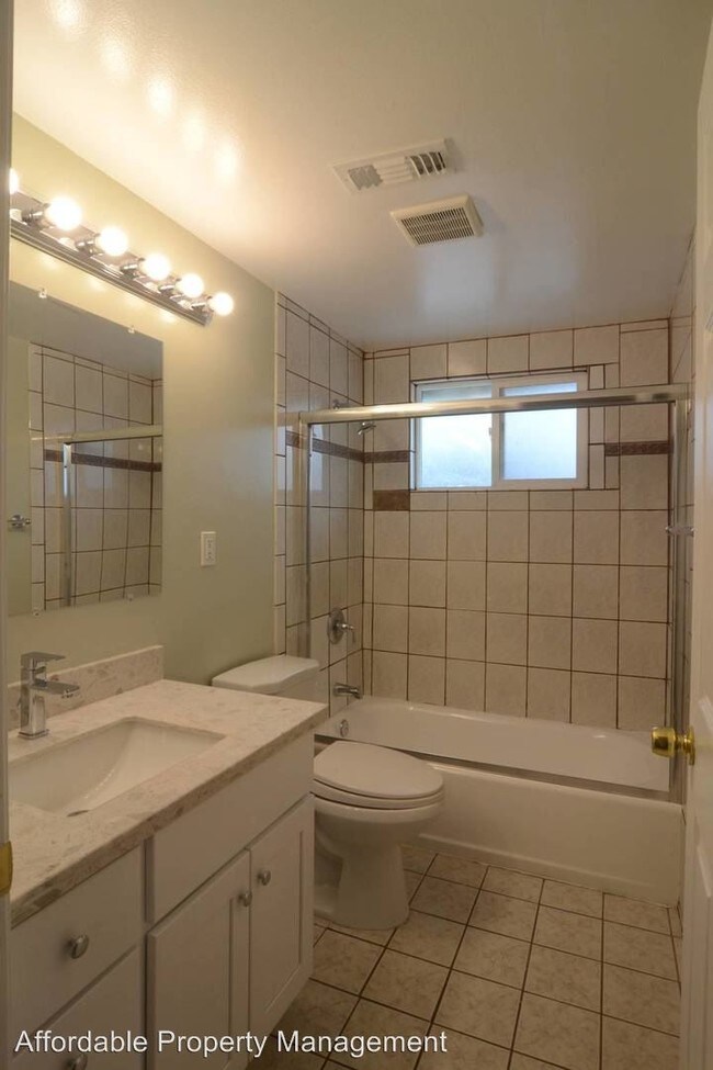 Building Photo - 3 br, 2 bath House - 27696 Seminole Way