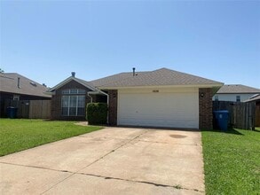 Building Photo - 1026 Dustin Dr