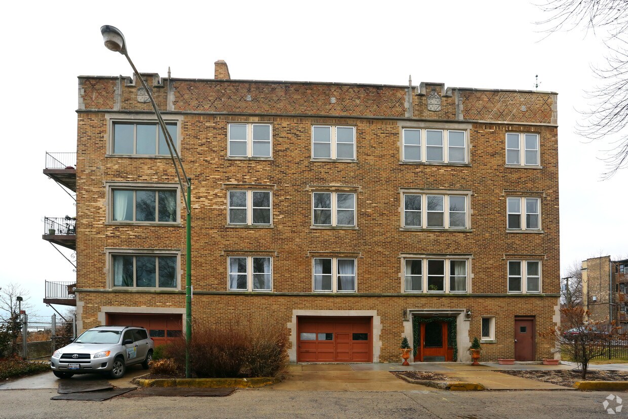 CON Chase - 1201 W Chase Ave