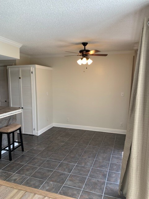 Comedor - 140 Lakeside Villa