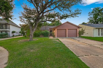 Building Photo - 3906 Glen Cove Cir