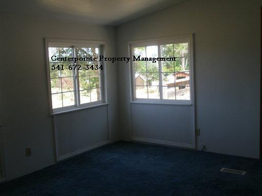 Building Photo - 3 Bedroom DW/MH in Country Setting