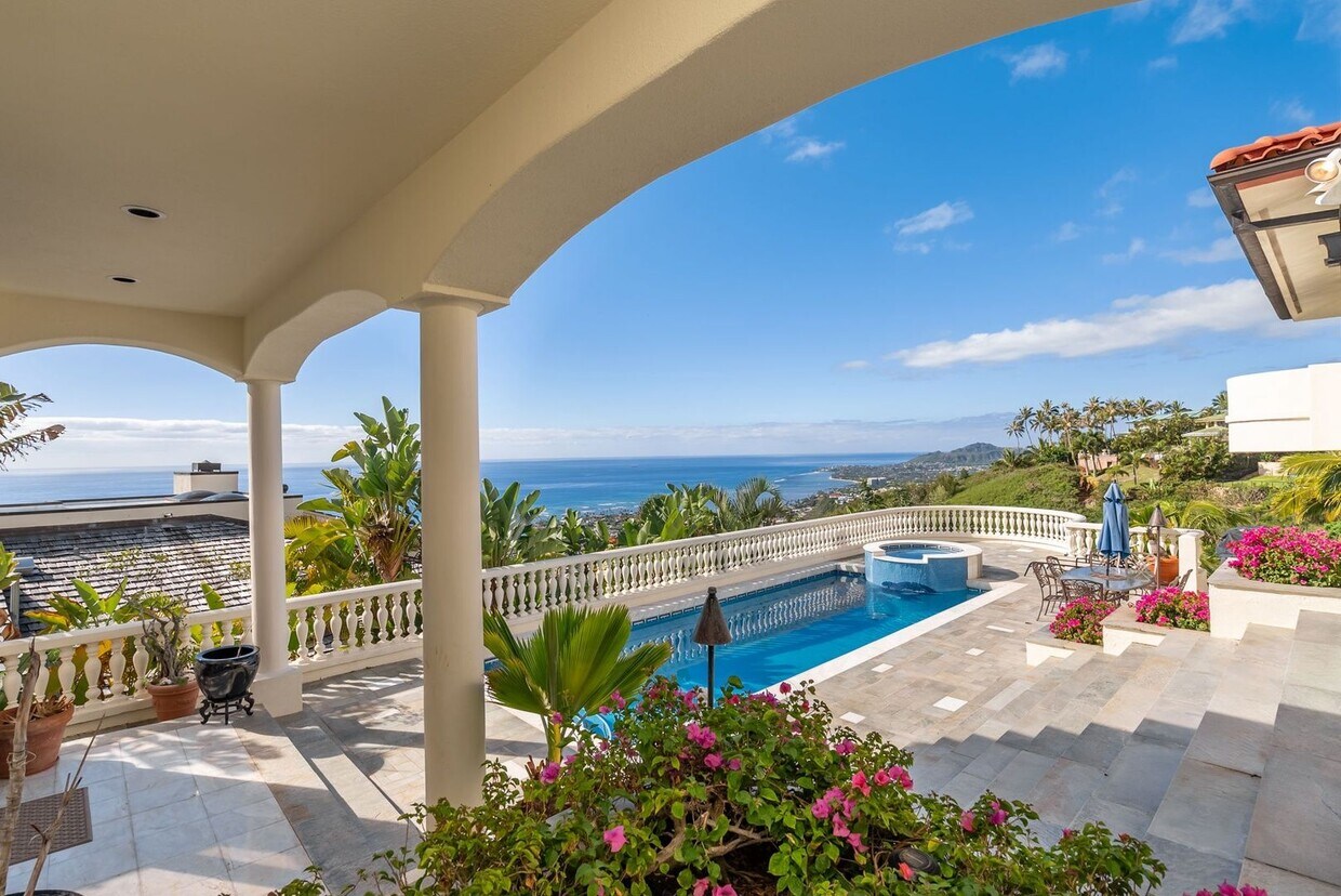 Primary Photo - Hawaii Ridge Getaway: Luxury Home w/ Pool,...