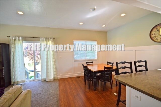 Building Photo - Phenomenal 3 Bedroom Lehi Home