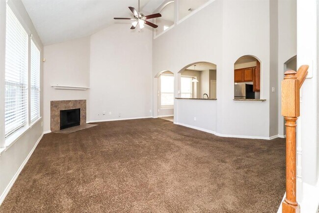 Building Photo - 12015 Raven View Dr