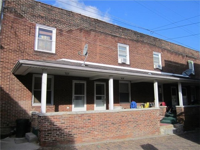 Building Photo - 501 Jackson Ave