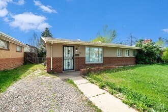 Building Photo - 2243 Elmira St