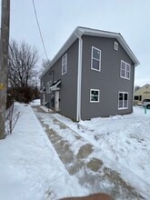 Building Photo - 161 High St