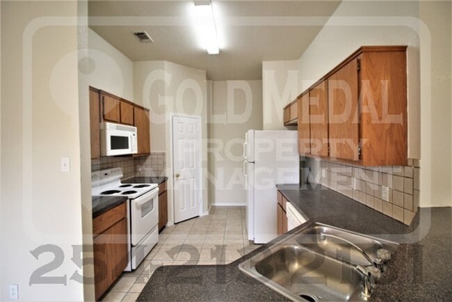 Foto del edificio - 4109 Elms Run Cir