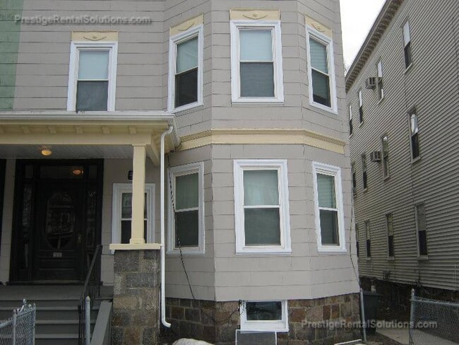 Building Photo - 759 Columbia Rd