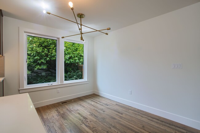 Foto del edificio - 237 Lake Hills Blvd