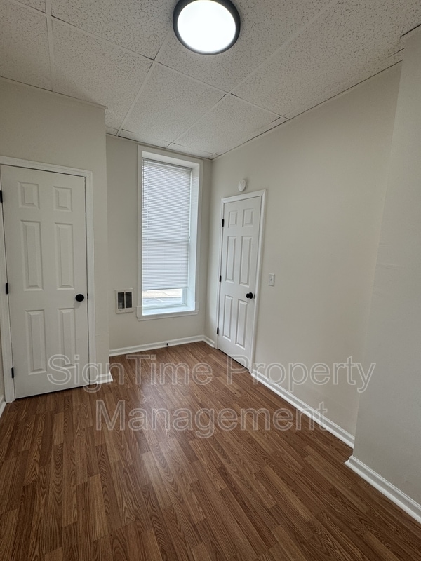 Building Photo - 40 N Conococheague St