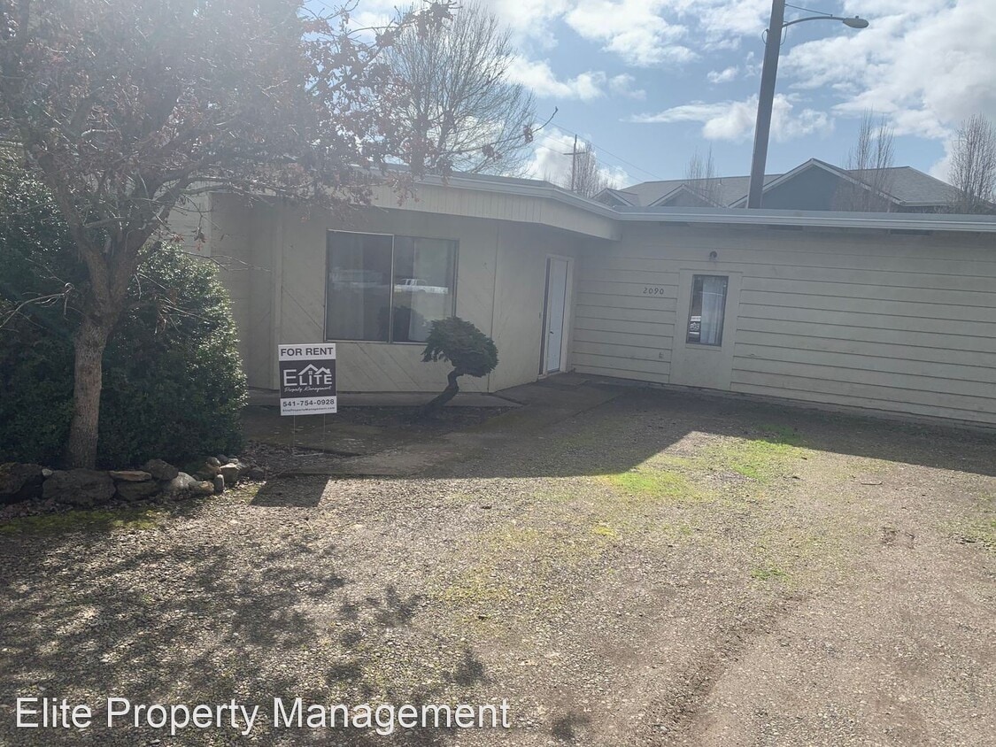 2 br, 2 bath House 2090 SW 3rd St House Rental in Corvallis, OR