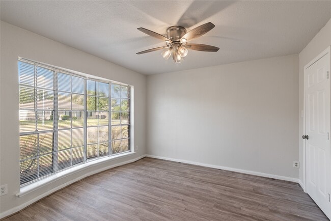 Building Photo - 22115 Fincastle Dr